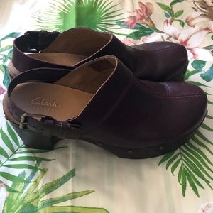 Clarks Artisan Maroon Clogs with Buckle Strap